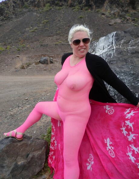 Young Ass Outdoor Pics