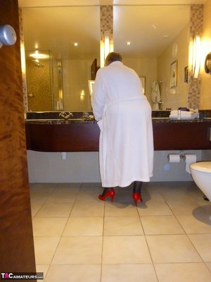 TAC Amateurs invite you to explore a xxx photos with Grandma Libby xxx gallery 274505